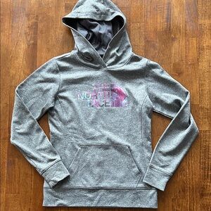 The north face sporty, casual, minimalist women’s hoodie size small petite